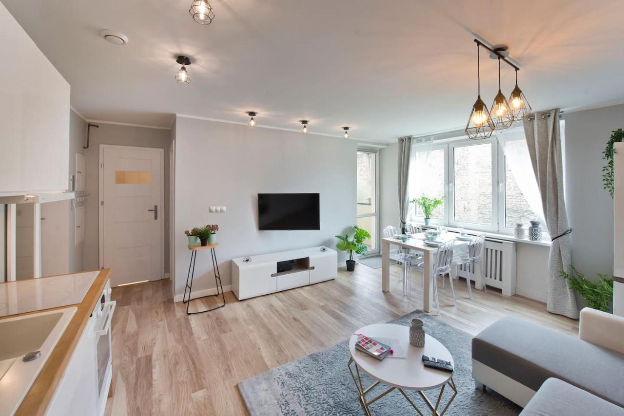 Stay Hip In Vibrant Centrally Located Apartment In Old Town กดัญสก์ ภายนอก รูปภาพ